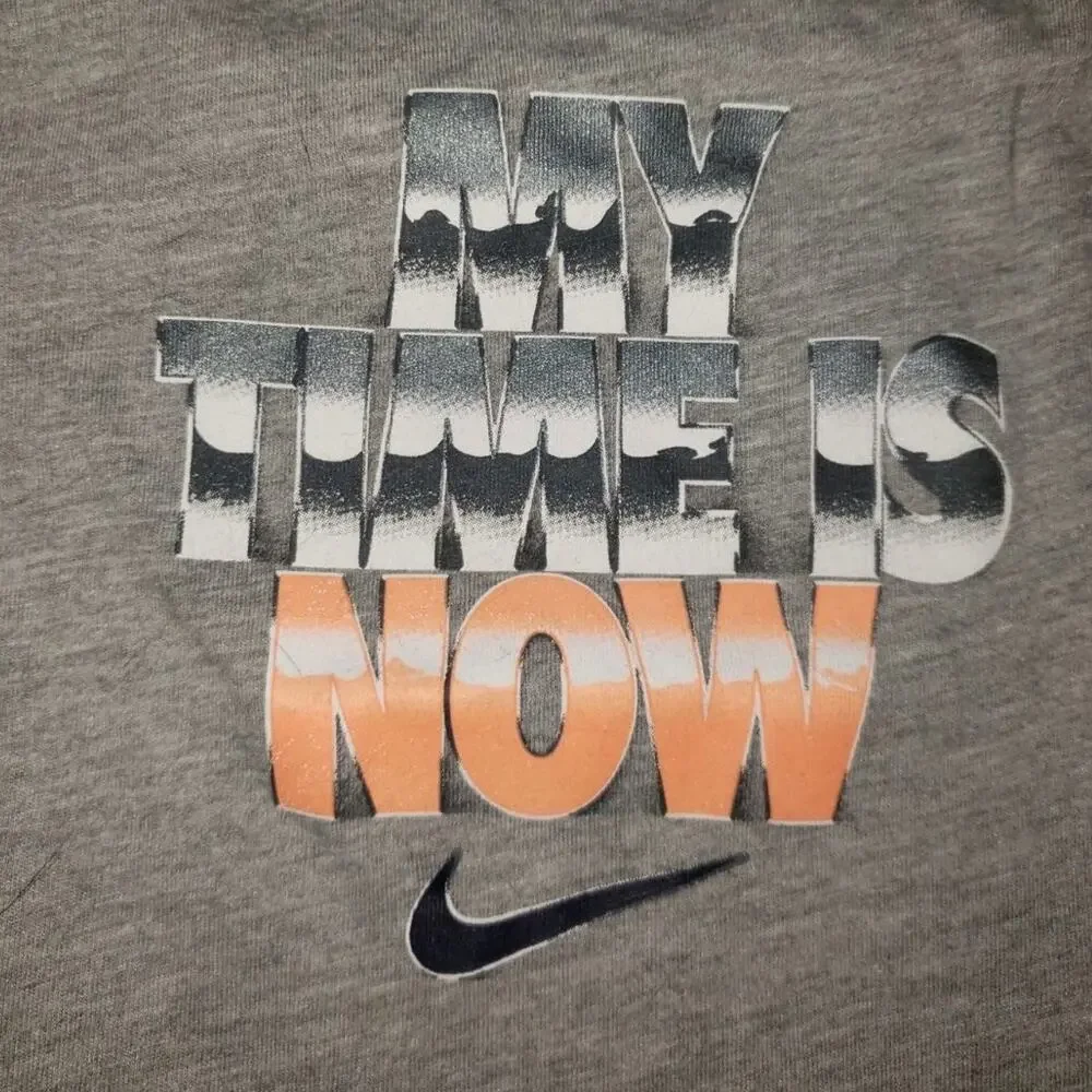 Nike Boy’s 24M Long Sleeve Graphic T-shirt